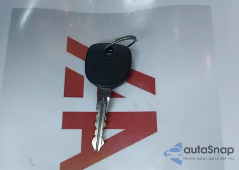 2004 Chevrolet Avalanche 1500 из США, поврежденный, VIN 3GNEC12T94G246791